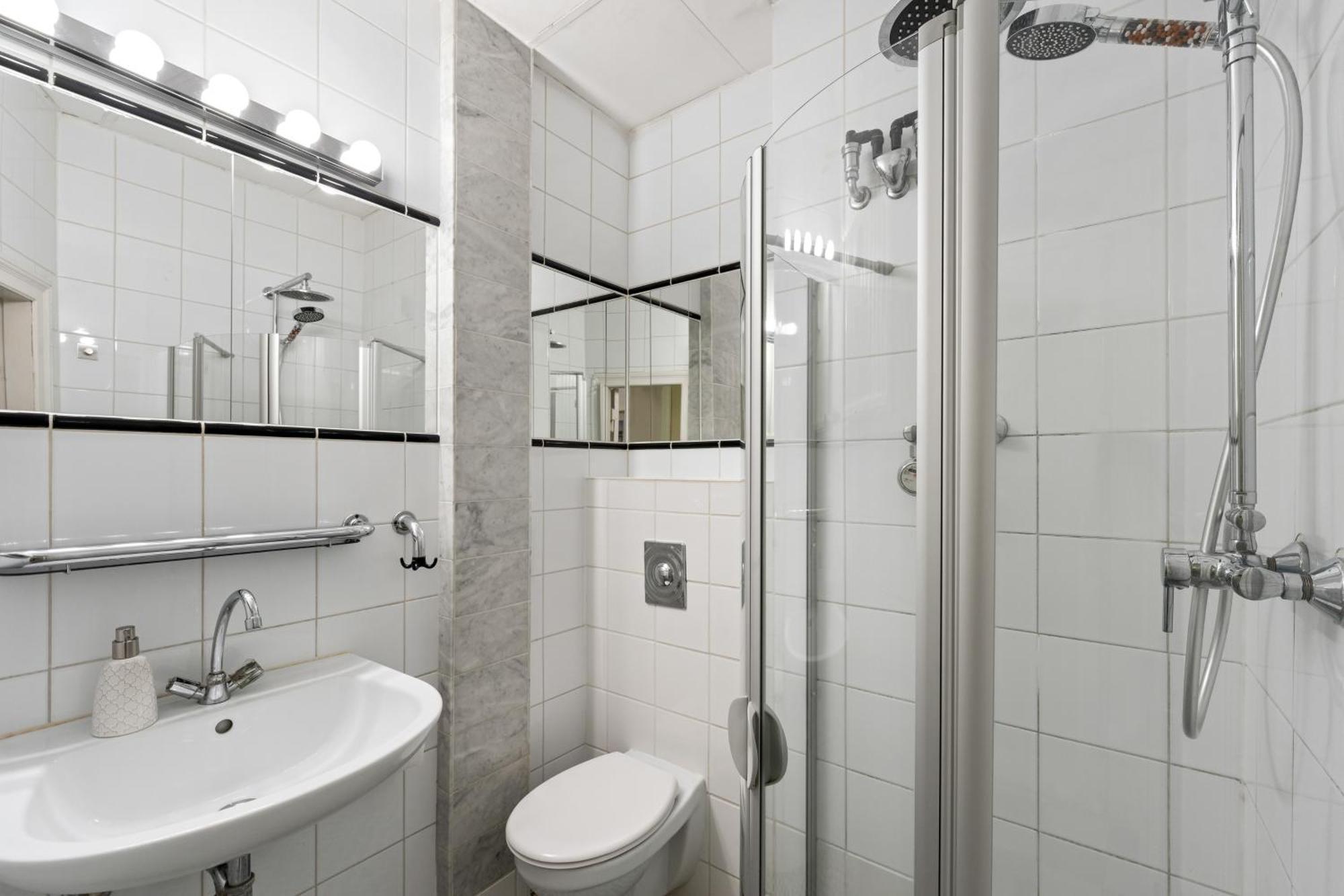 The Gleditsch - Perl In Schoeneberg Up To 4 Ppl Appartement *